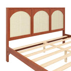 Plattformbett aus Holz in Queen-/King-Size mit Rattan-Kopf- und Fußteil, Bettgestell mit Stützbeinen