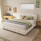 Gepolstertes Plattformbettgestell in Queen-/King-Size mit weichem, geschwungenem Kopfteil, Beige